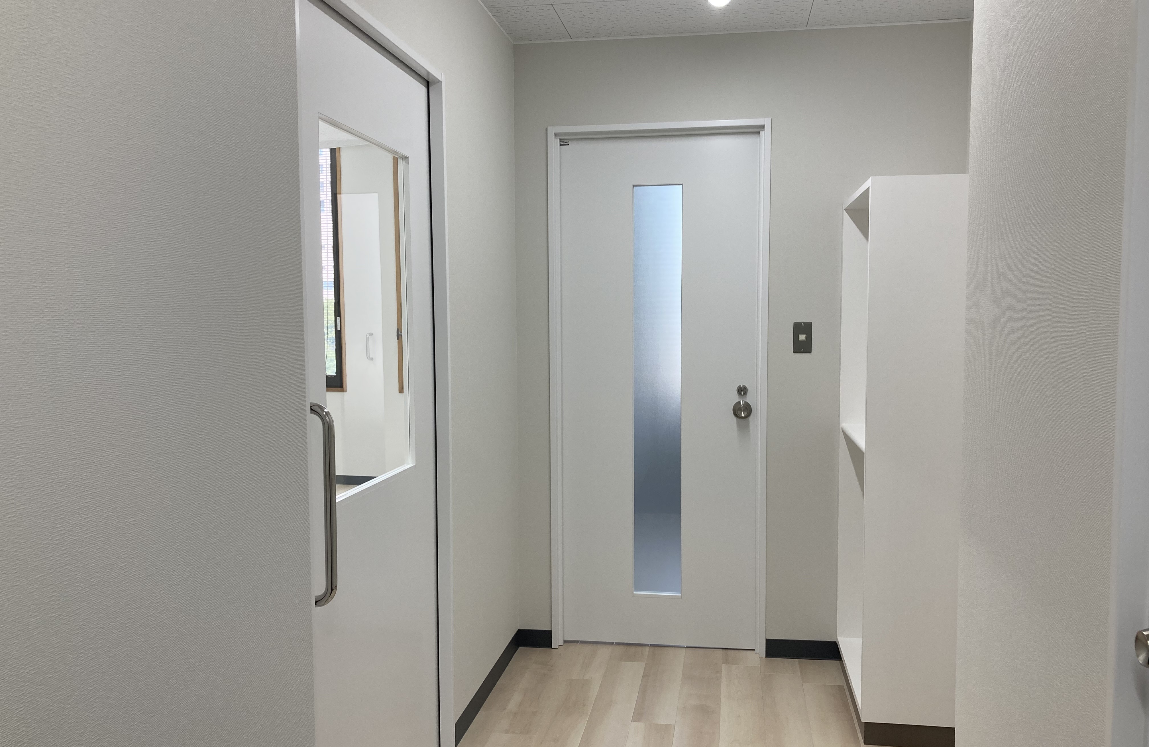 安全性に配慮したスライドドア